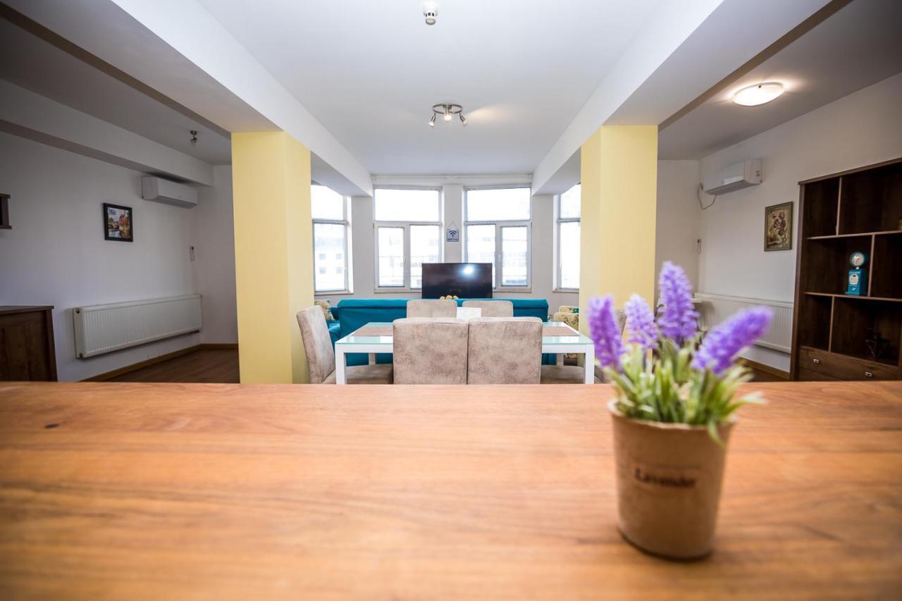 Old City Square Apartment Lovech Dış mekan fotoğraf