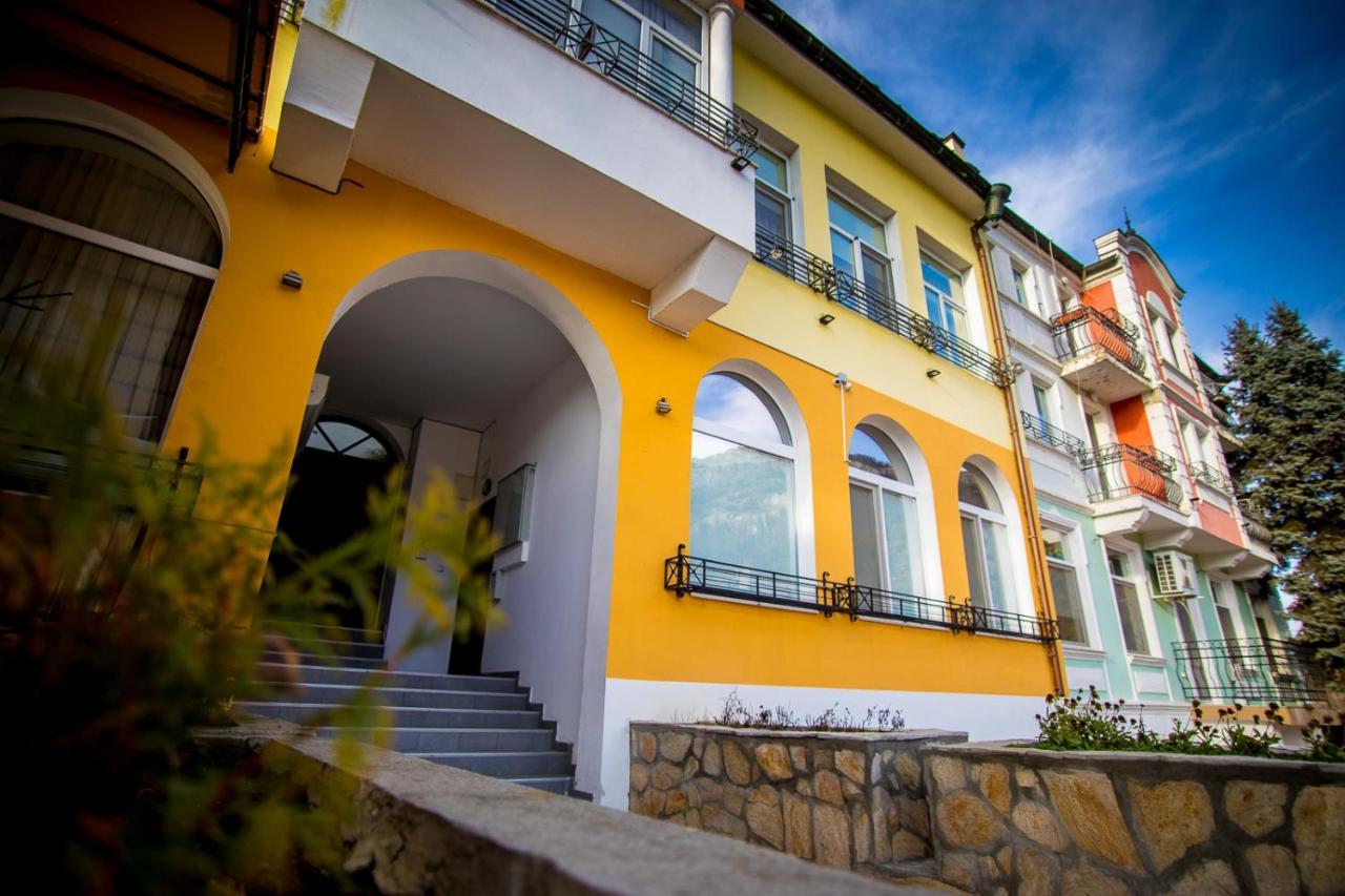 Old City Square Apartment Lovech Dış mekan fotoğraf