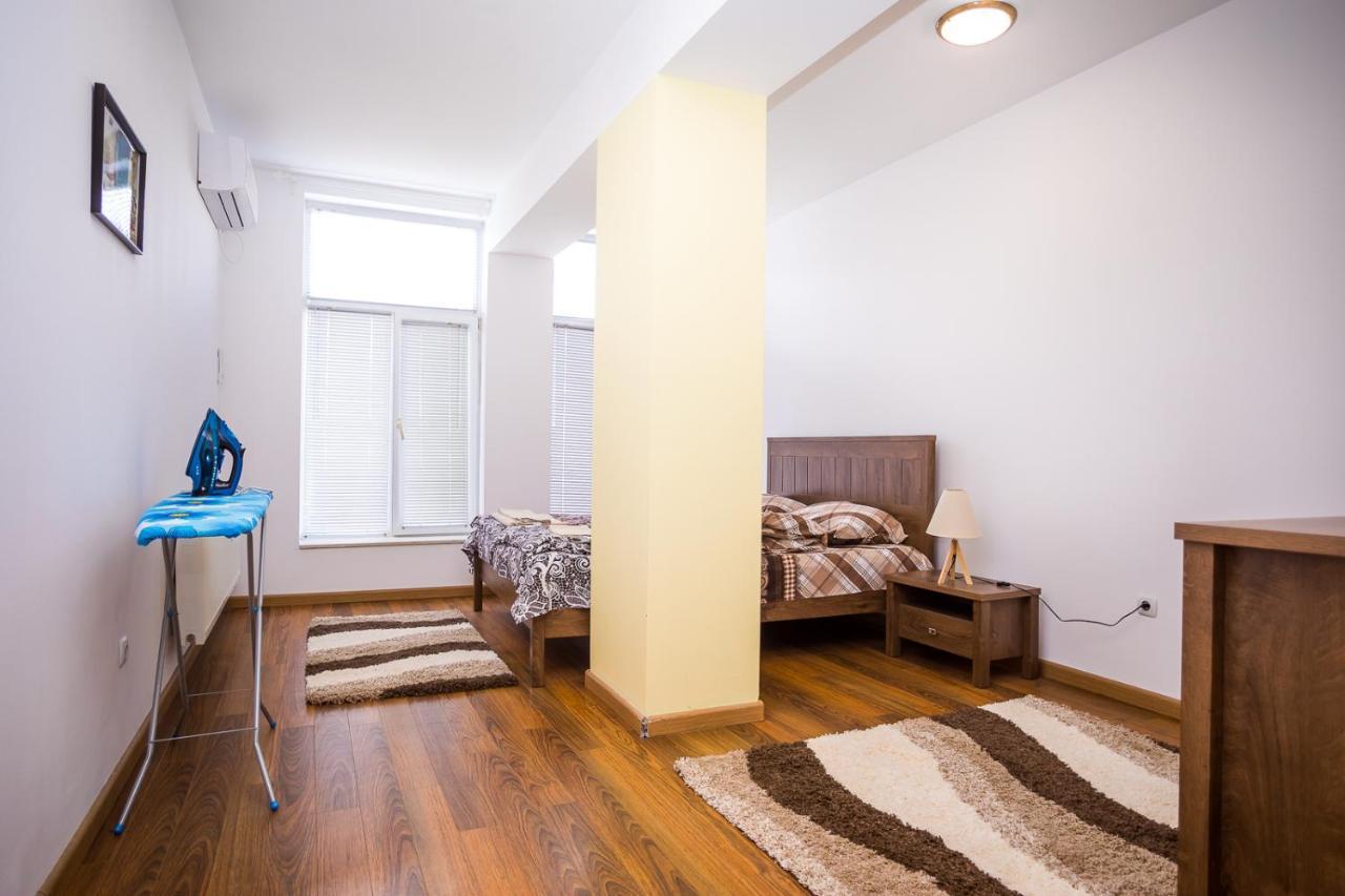 Old City Square Apartment Lovech Dış mekan fotoğraf